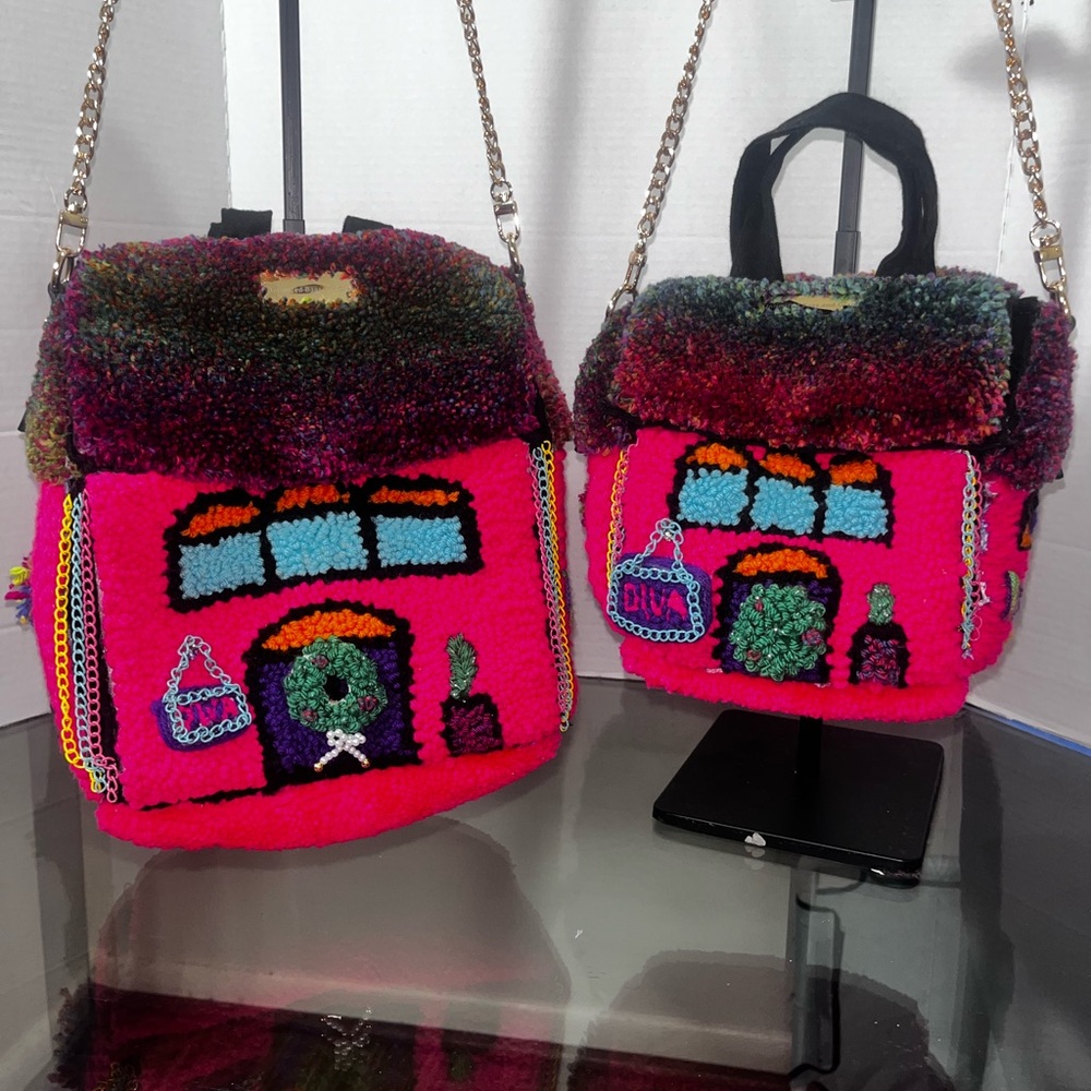 Doll House Shape Handbag Crossbody/ Diva Palace